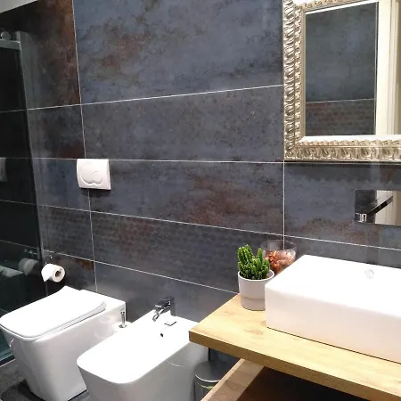 Urban Loft Apartment *